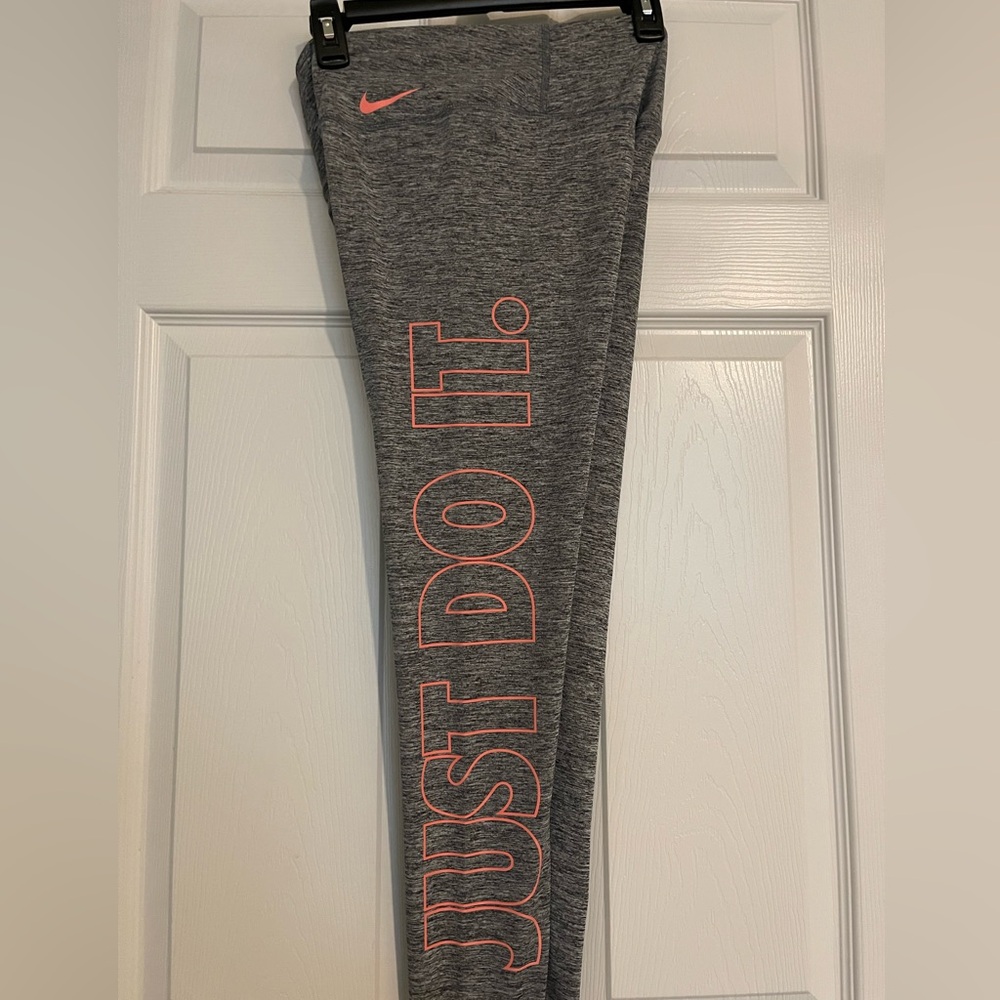 Nike Women’s Heather Gray Leggings with Pink Accents